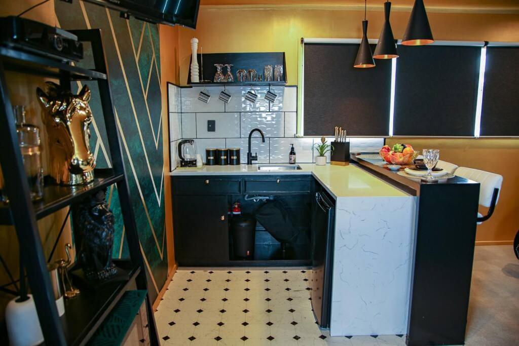 HOH - Hazel's Boudoir Appartement Matamata Buitenkant foto
